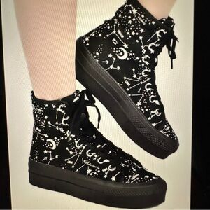 Sz. 9 Killstar Star Map Zodiac platform high tops, lace up front, goth